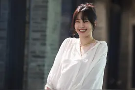 一件蕾丝内衬将白百合送上热搜，翻红背后，是她抹不去的黑历史图片