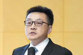 中国科学家以穿山甲为灵感，制备可自愈的钙钛矿光电器件图片