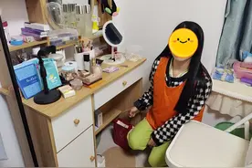 真“塑料姐妹”！吉安一女子为讨男友欢心，竟将闺蜜金手镯偷走图片