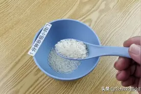 家里老鼠太多别着急，只需两勺大米，老鼠来一只灭一只，简单实用图片