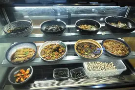 冰凉酸辣，生腌海鲜太让人上头！高度酒腌制后食用真的安全嘛？图片