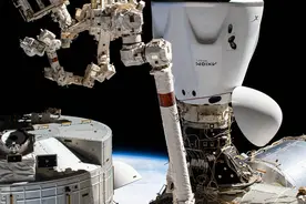 美国宇航局将人类裸照送入太空以吸引外星人图片