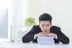 职场生存中要注意的人情世故图片