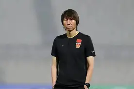 李铁被爆疑似有两个老婆，一个定居在美国，一个在英国有儿子图片