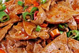 “猪肝”用清水洗就错了，教你1招，猪肝干净又卫生，看完收藏了图片