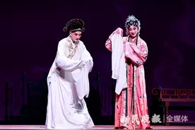 一天看完55出《牡丹亭》，这些昆曲老艺术家们这么说……图片