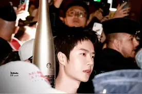 王一博赢麻了！玩转白玉兰和火炬手，他才是娱乐圈聪明的人！图片