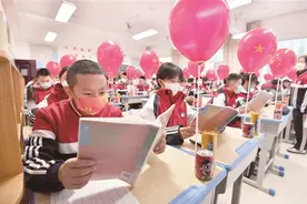包头小学初中22.1万学生返校开学图片