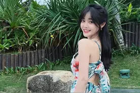 ＂兔子牙＂朱容君图片