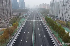 用钢量相当于11个鸟巢。首次采用全预制装配技术，淄博快速路网一环线“西半环”建成通车。图片