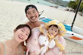 泰国男星Weir女儿满8月 晒照萌化网友图片