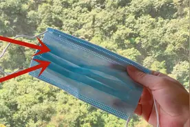 纱窗脏了，不要拆下来洗！教你用一个口罩，顽固污垢一擦就干净图片