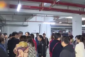 富豪业主1300万买下196个停车位，只卖不租，叫嚣：没钱停大街上图片