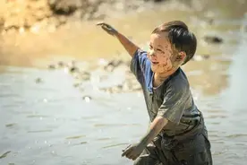 孩子的成长环境不要太过于干净图片