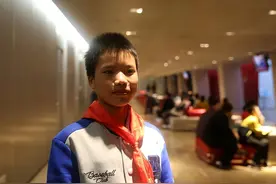 贵州农村小伙，11岁撑起一个家，带生病哥哥上学，考上医学院图片