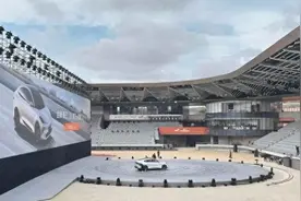 智己刘涛漂移秀成“公开处刑”，流量有了，底裤也漏了图片