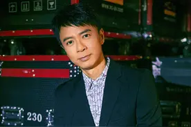 吸金王！李克勤10个月疑似吸金上千万，商演唱3首歌收6位数酬劳图片