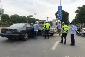 撞车后必打的四个电话，顺序很重要，打错小心拿不到赔偿图片