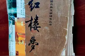 他写出过“最经典”的官场小说之一，现在又聚焦了年轻人的沮丧和慌张图片