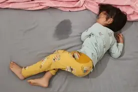 孩子尿床的原因你知道吗？图片