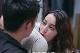 女人的这4个“暗号”，就是暗示你快主动追求她，男人别傻傻不懂图片