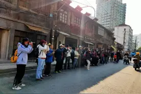 梁朝伟和王一博来拍戏！上海这条百年老马路秒变“片场”，一夜爆红图片