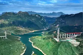 “基建狂魔”又上新了！记者实地探访超级大桥如何建成→图片