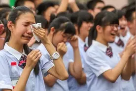 中考生迎来“坏消息”，520分以下或无缘高中，家长要做好准备图片
