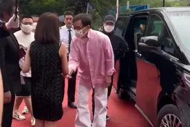 成龙在杭州乔迁新居，单价10万元以上，大哥还觉得房子有些小图片
