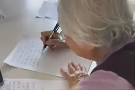 85岁老人陷“证明你妈是你妈”困境曝光后，老人儿子：相关部门连夜解决 已拿到密封档案图片