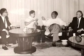 65年程思远到中南海，毛主席突然问他：你知道我是靠啥吃饭的吗？图片