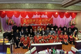 武术泰斗高有仁后裔蓝超海师傅，美国纽约广播武术之光图片