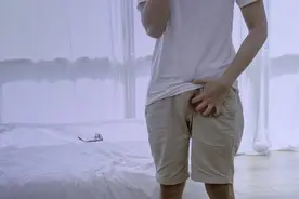 穿紧身裤凸显身材？赶紧扔掉，它不仅伤害男性，还易诱发妇科病！图片