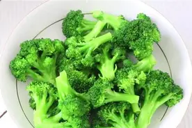 西兰花要煮多久才好吃？大厨教你正确方法，老人孩子都爱吃图片