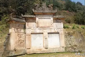 重庆北碚区最豪华的古墓藏在缙云山，汪氏入川始祖牌坊墓图片