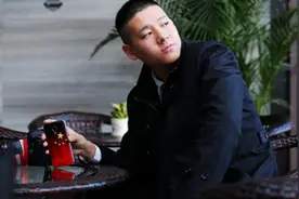 19年前河南高中生发明万能充，被国家保送清华大学，如今怎样了？图片