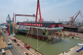 中国第三艘航母＂福建舰＂来了 网友：不知台湾省怎么想图片