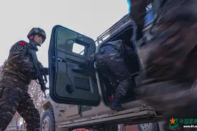 直击演训场！高清大图带你看武警特战队员实战化训练图片