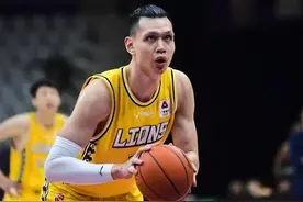 杨宏峰不妙！许钟豪禁6场罚20万，CBA或追罚裁判图片