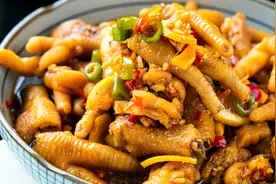 饭店里的柠檬剁椒鸡爪那么好吃，创新配方首次公开，鲜辣Q弹图片