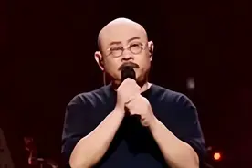 刀郎十年后归来！首唱新歌泪崩全场，停电意外成亮点图片