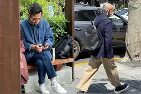 六七十岁男人，裤子尽量少穿西装裤、低裆裤，其实这些更减龄有型图片