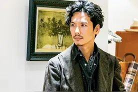 有品位的中年男人：不留长发、不穿花衣、不戴金器，越老越有格调图片