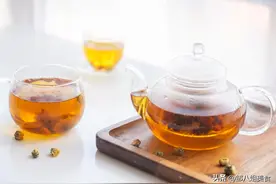 老茶客提醒：夏天避免3种茶，难喝不说还伤身，您喝对了吗？图片