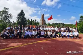兴仁市2022年春季学期妇干班到海河战斗遗址缅怀先烈图片