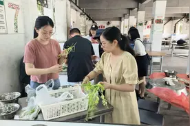 致敬共富路上的恩师们丨做团建、学非遗，教师节快乐！图片