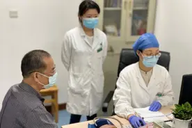 皮肤出现“小红点”，是肝出问题了吗？医生：若是这种，要查CT图片