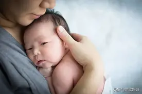 老人说宝宝受惊吓容易“丢魂”，处理方法看似不科学实则很管用图片