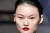 从追捧“丑模”吕燕到对眯眯眼说不，“高级脸”的pua该结束了图片