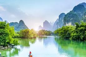 我做住家保姆月薪7500，回家发现老伴花4500找保姆伺候图片